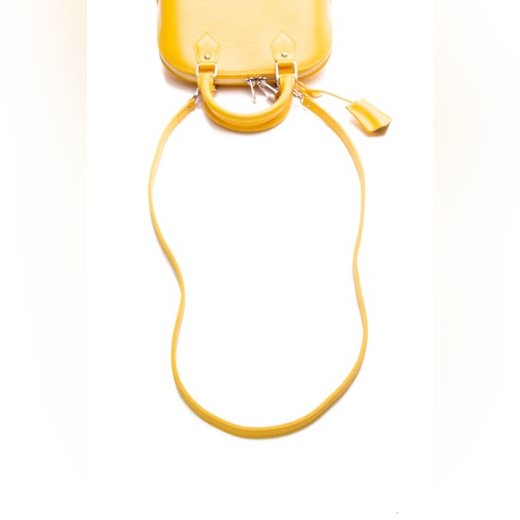 Louis Vuitton Brand New Small Alma Bag - Bought in Europe Never use retail $2280 - Picture 11 of 15